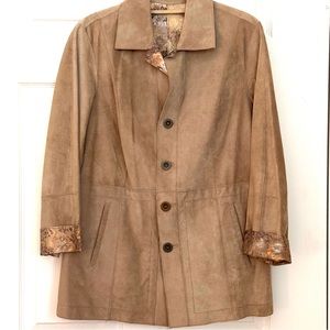 CAMEL SUEDE JACKET REVERSIBLE TO METALLIC SNAKE SKIN PATTERN, SIZE L